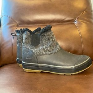 Keen Women's Elsa Chelsea wool boot